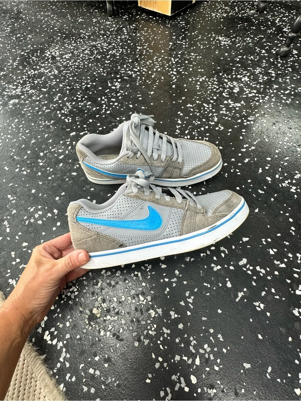 Nike Youth Size 3 Gray Blue Suede Leather Low Top Sneakers Skate Shoes